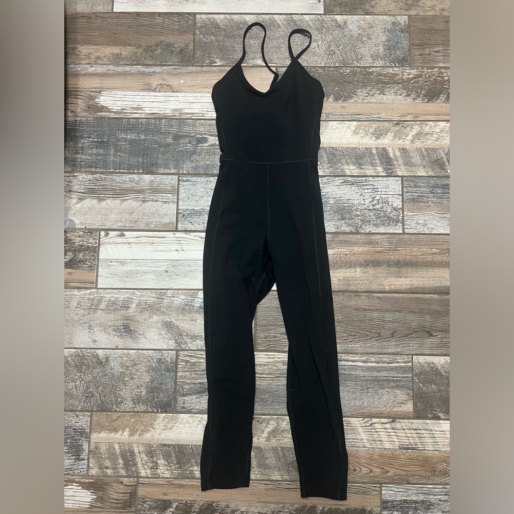 Old Navy Body Suit—Size Medium